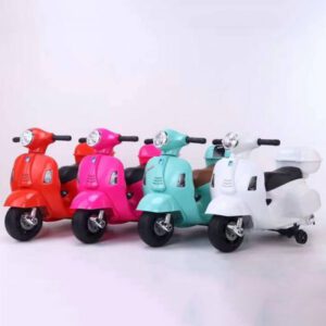 Xe Máy Điện Trẻ Em Vespa Q518 Sử Dụng Chân Ga